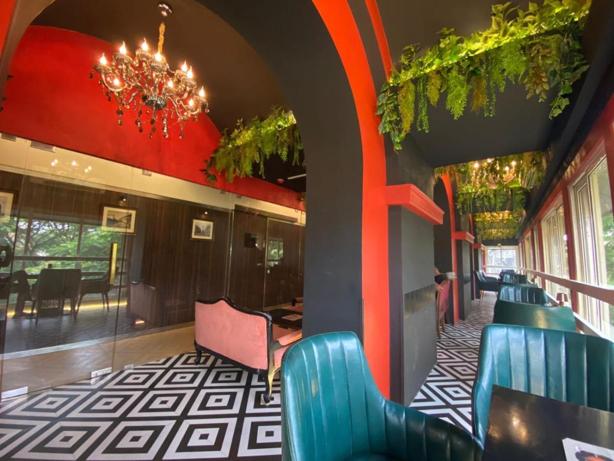 Gulf Hotel Mumbai- The Boutique Hotel Colaba 뭄바이 외부 사진
