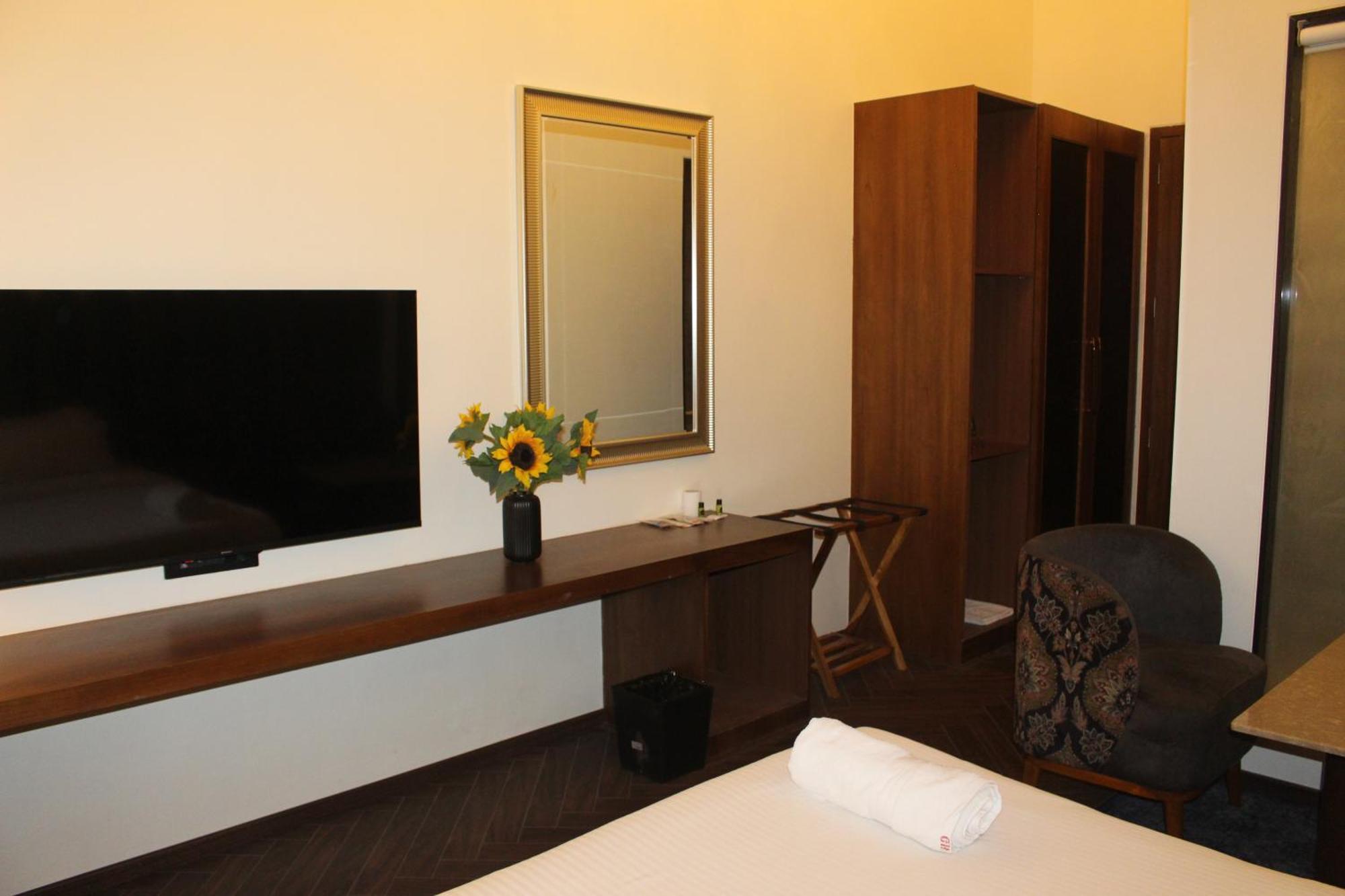 Gulf Hotel Mumbai- The Boutique Hotel Colaba 뭄바이 외부 사진