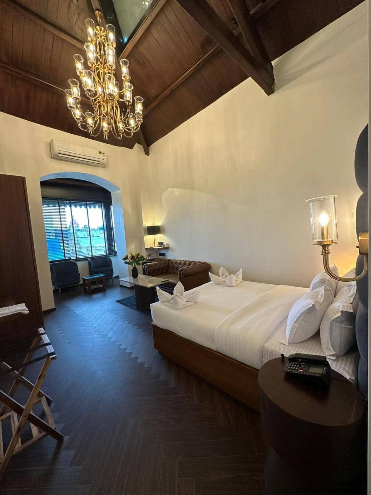 Gulf Hotel Mumbai- The Boutique Hotel Colaba 뭄바이 외부 사진