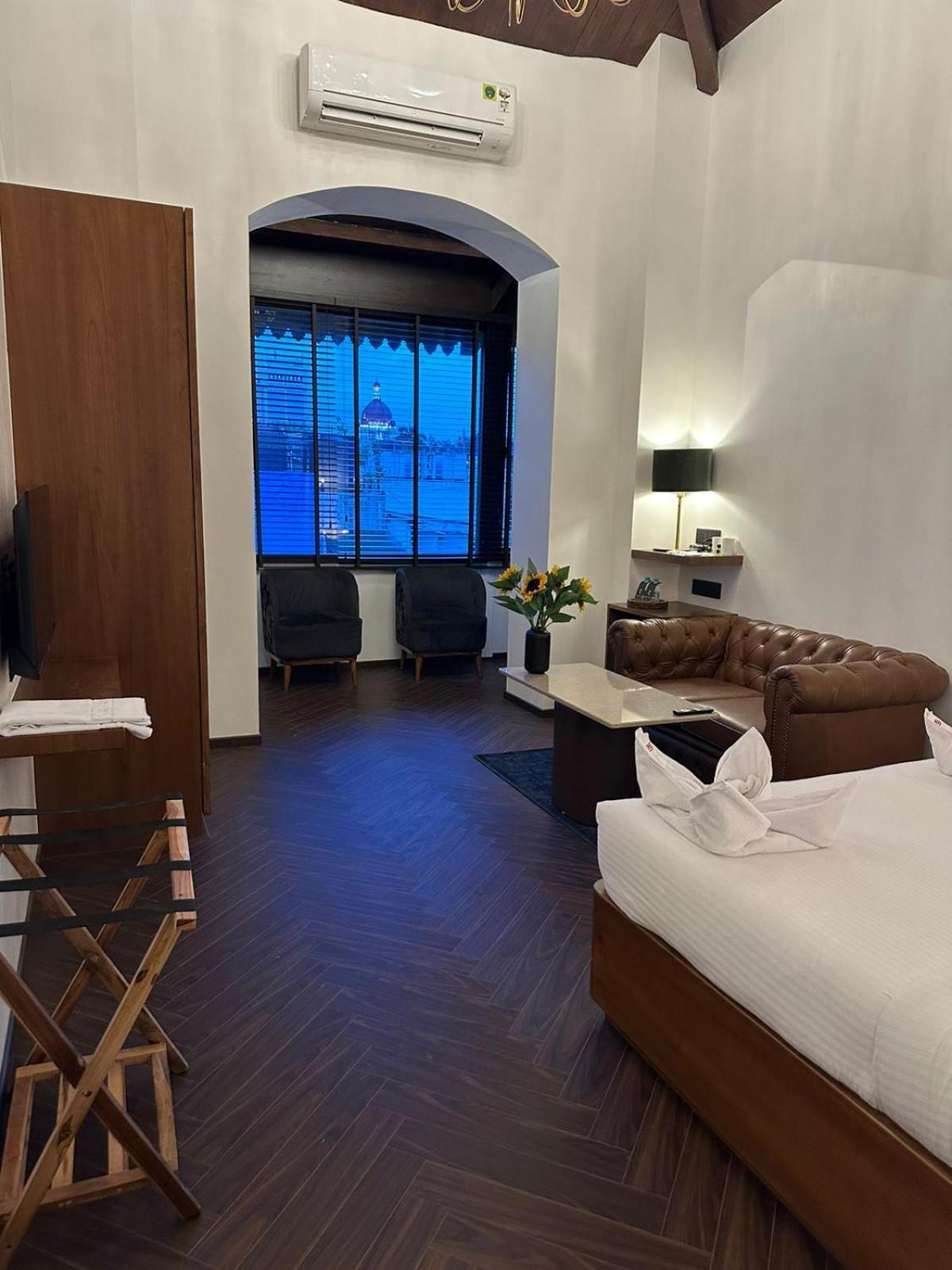 Gulf Hotel Mumbai- The Boutique Hotel Colaba 뭄바이 외부 사진